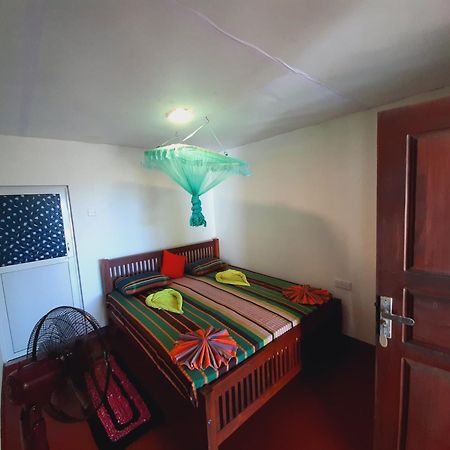 Luna Beach Home & Cabanas Galle Buitenkant foto