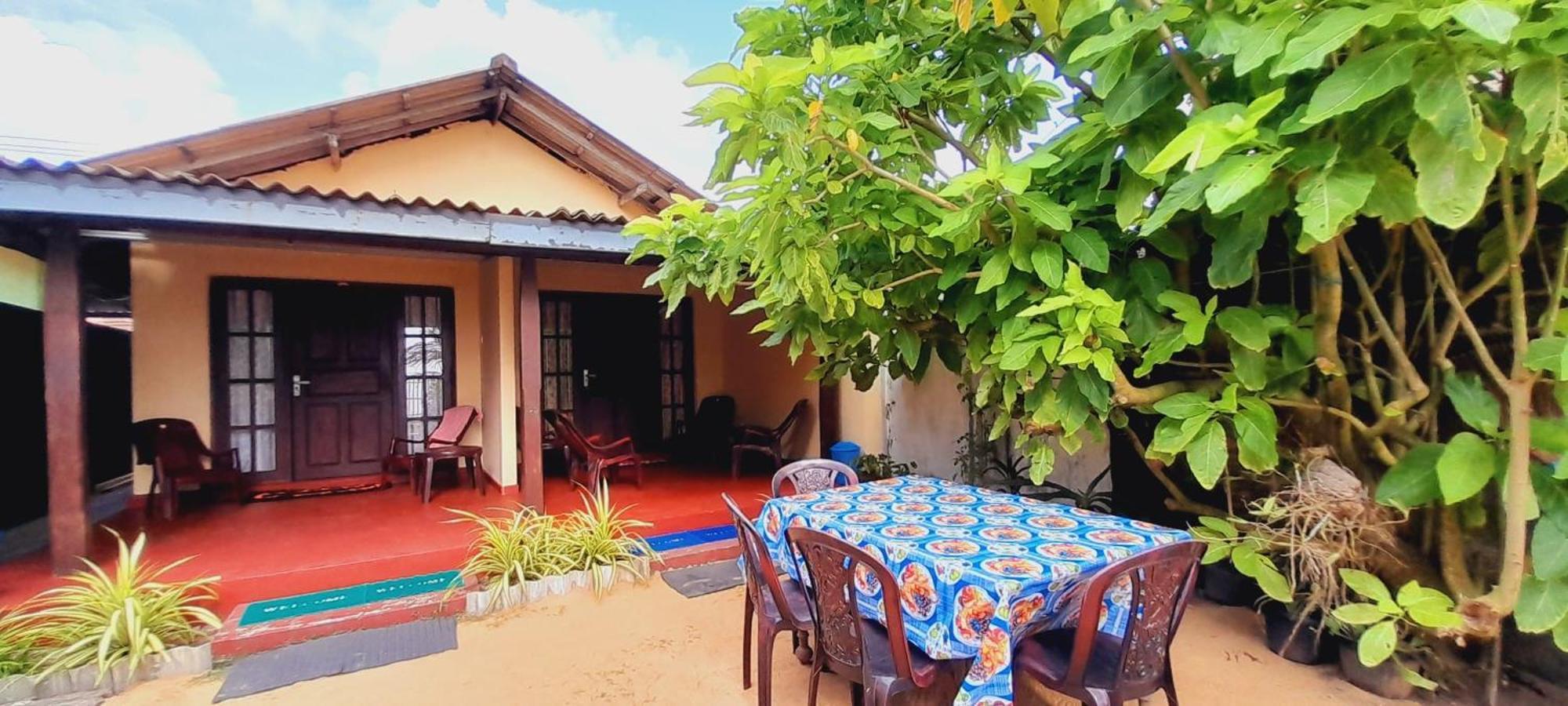 Luna Beach Home & Cabanas Galle Buitenkant foto