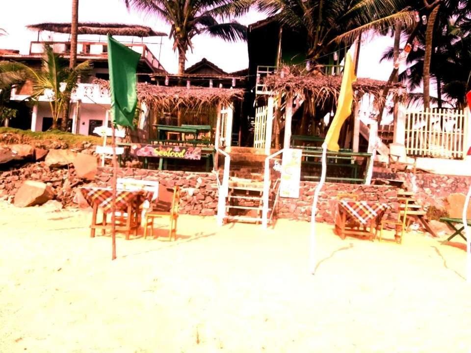 Luna Beach Home & Cabanas Galle Buitenkant foto